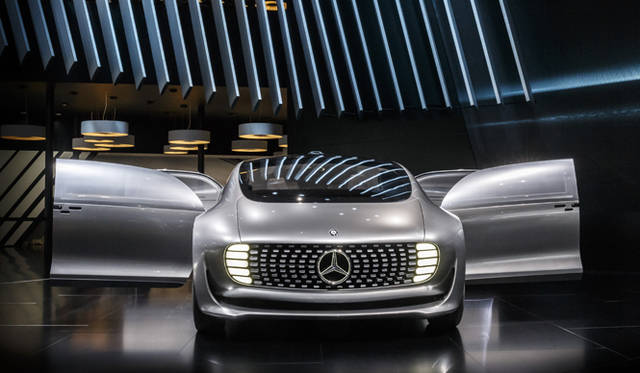 Mercedes-Benz F015 Luxury in Motion｜メルセデス・ベンツ F015 ラグジュアリー イン モーション