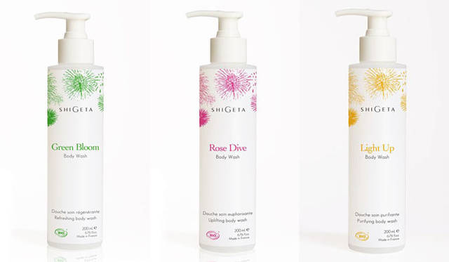「ボディーウォッシュ」（左から、グリーンブルーム、ローズダイブ、ライトアップ）（各200ml）各2376円