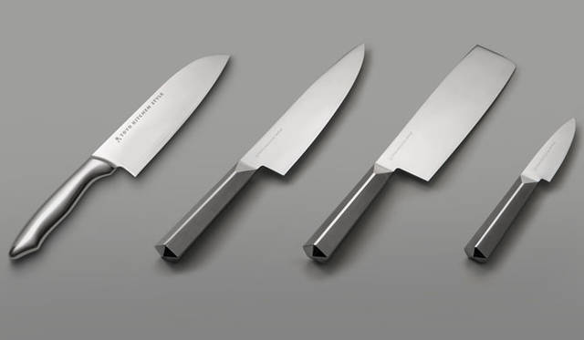 左／オールステンレス包丁「SABURO“Origin”」、右3本／オールステンレス包丁「SABURO“Element”」