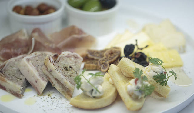 「MARGARET HOWELL SHOP&CAFE 吉祥寺」1階