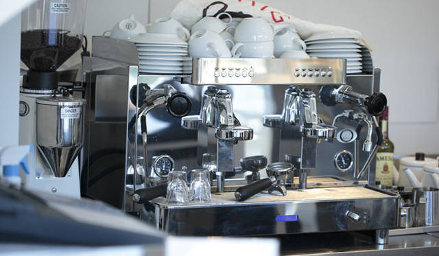 「MARGARET HOWELL SHOP&CAFE 吉祥寺」1階