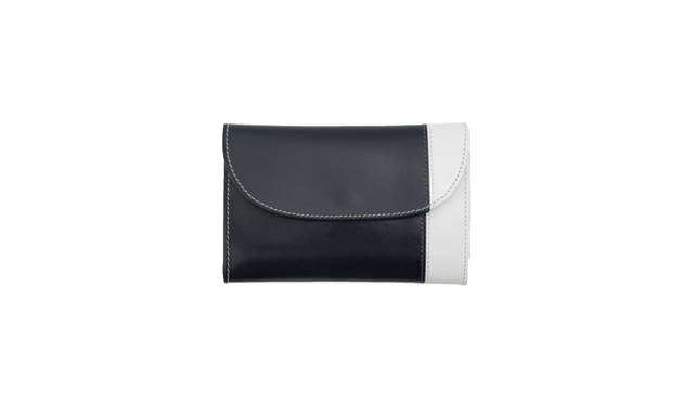 ユナイテッドアローズ別注の三つ折りタイプのウォレット 4万1040円