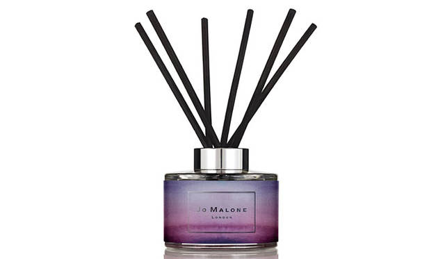 「マイ ワンダーラスト。～旅への強い憧れ、旅先へ誘う香り。」　セント サラウンド™ ディフューザー「ライム バジル ＆ マンダリン」（165ml）1万2960円