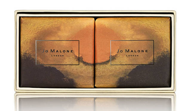 「マイ ワンダーラスト。～旅への強い憧れ、旅先へ誘う香り。」　バス ソープ コレクション「アカシア ＆ ハニー」（2×100g）6480円