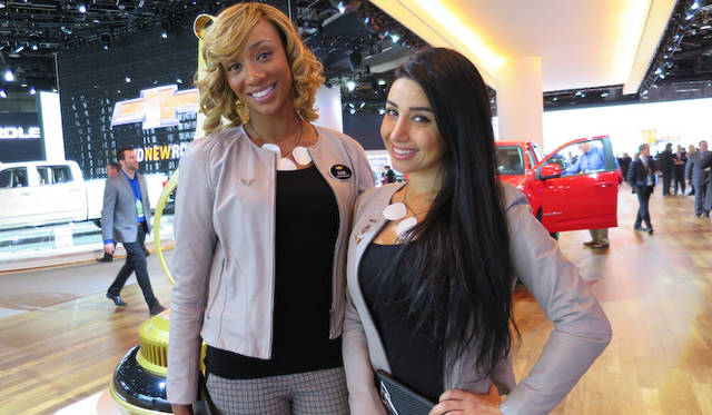 コロラド（トラック）が「モータートレンド」誌のカーオブザイヤーを受賞したシボレーにて