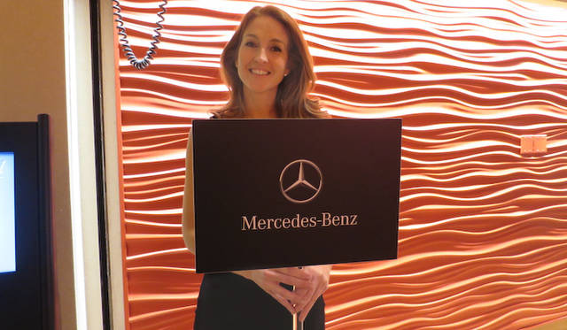 メルセデスベンツの発表会の受付け嬢はきれいどこが勢揃い