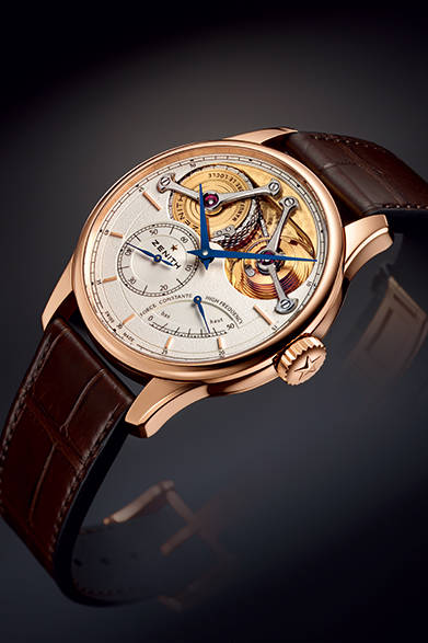 鎖引き機構をゼニスを象徴するエル・プリメロに搭載し、創業者の名をトリビュートした限定モデル。<br/><br/><strong>アカデミー ジョルジュ・ファーブル=ジャコ</strong><br/>ケース｜18Kローズゴールド<br/>直径｜45mm<br/>厚さ｜14.35mm<br/>ムーブメント｜手巻き（Cal.エル・プリメロ4810）<br/>機能｜フュゼ・チェーン・トランスミッション、パワーリザーブ表示<br/>ストラップ｜アリゲーター<br/>防水性｜3気圧<br/>限定数｜150本<br/>発売時期｜発売中<br/>税抜予価｜725万円<br/><br/>LVMH ウォッチ・ジュエリー ジャパン ゼニス<br/>Tel. 03-5524-6420<br/>http://www.zenith-watches.com/jp_jp<br/>