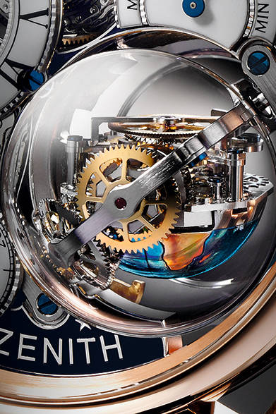 <strong>アカデミー クリストファー コロンブス・ハリケーン グラン ボヤージュⅡ</strong><br/>ケース｜18Kローズゴールド<br/>直径｜45mm<br/>厚さ｜14.635mm（６時位置のドーム部分は22mm）<br/>ムーブメント｜手巻き（Cal.エル・プリメロ8805）<br/>機能｜フュゼ・チェーン・トランスミッション、グラビティ コントロール、パワーリザーブ表示<br/>ストラップ｜アリゲーター<br/>防水性｜3気圧<br/>限定数｜10本<br/>発売時期｜受注生産<br/>税抜予価｜3100万円<br/><br/>LVMH ウォッチ・ジュエリー ジャパン ゼニス<br/>Tel. 03-5524-6420<br/>http://www.zenith-watches.com/jp_jp<br/>