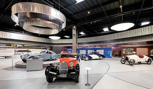 タイプ23ブレシア（22年）は、21年にブレシア（伊）で行われたイタリアGPで1位から4位を独占した戦績で一躍人気になり、タイプ13から27まで4000台が生産された