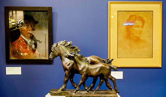 写真はレンブラントの作品だが、ほかに家具デザイナーだった父、カルロの作品も公開される