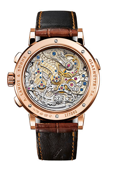 <strong>ダトグラフ UP/DOWN</strong></br>ケース｜18Kピンクゴールド</br>直径｜41mm</br>厚さ｜13.1mm</br>ムーブメント｜手巻き（Cal.L951.6）</br>機能｜時分表示ダイヤル、ストップセコンド機能搭載、スモールセコンド、クロノグラフ（30分積算のプレシジョンミニッツカウンター付き、フライバック機能）、パワーリザーブ表示、アウトサイズデイト</br>ストラップ｜アリゲーター</br>防水性｜日常生活防水</br>発売時期｜5月以降予定</br>税込予価｜856万4400円</br></br>A.ランゲ＆ゾーネ</br>Tel.03-3288-6639</br>http://www.alange-soehne.com/<br/>