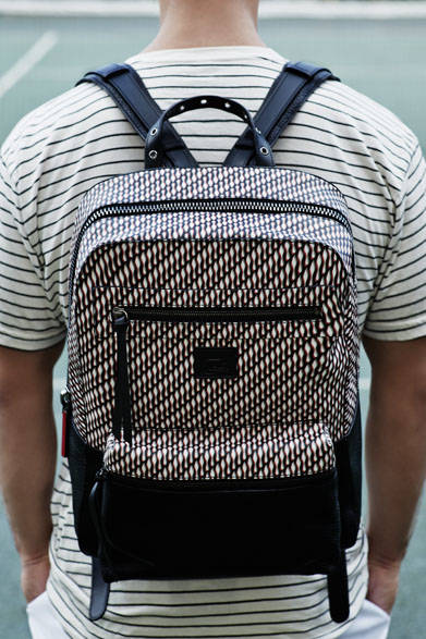 2015年春夏メンズコレクション「Aliosha Backpack」<br />Photo：Ash Reynolds