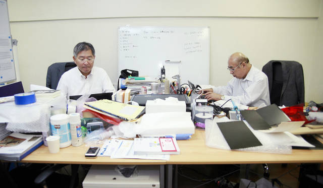 サウンドファンの代表・佐藤和則氏（写真左）、常務執行役員の宮原信弘氏