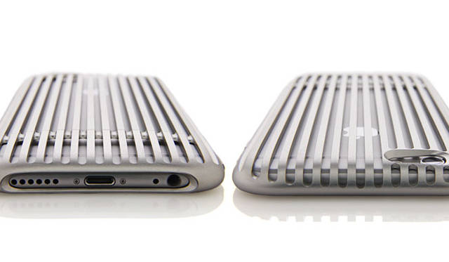 ジュラルミン製iPhone6ケース「The Slit（ザ・スリット）」