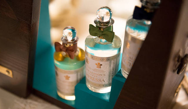 19世紀末ロンドンの船着場にインスピレーションを得た3種の濃厚で芸術的な香り