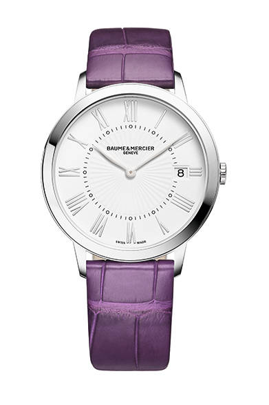 <strong>クラシマ レディス Ref.10224</strong><br/>ケース｜ステンレススチール<br/>直径｜36.5mm<br/>厚さ｜5.65mm<br/>ムーブメント｜クォーツ<br/>機能｜日付表示<br/>防水性｜5気圧<br/>発売時期｜5月予定<br/>税込予価｜19万4400円<br/><br/>ボーム＆メルシエ<br/>Tel. 03-3288-6335<br/>http://www.baume-et-mercier.jp/<br/>