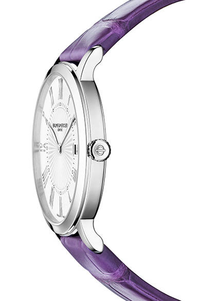 <strong>クラシマ レディス Ref.10224</strong><br/>ケース｜ステンレススチール<br/>直径｜36.5mm<br/>厚さ｜5.65mm<br/>ムーブメント｜クォーツ<br/>機能｜日付表示<br/>防水性｜5気圧<br/>発売時期｜5月予定<br/>税込予価｜19万4400円<br/><br/>ボーム＆メルシエ<br/>Tel. 03-3288-6335<br/>http://www.baume-et-mercier.jp/<br/>