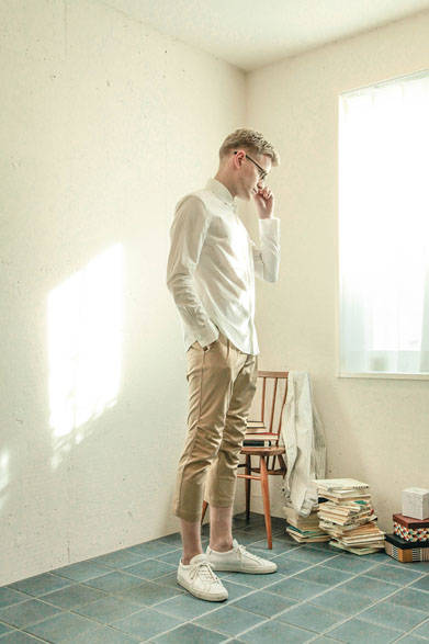 シャツ 2万3760円、パンツ 2万3760円