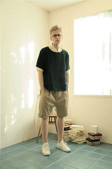 布帛Tシャツ  1万7280円、オールインワン 4万1040円、グラスストラップ1万584円