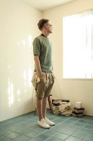 ニット 2万4840円、シャツ 2万3760円、オールインワン 4万1040円