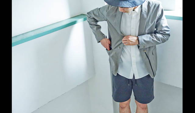 ジャケット5万2920円、シャツ2万3760円、ショーツ2万9592円、ハット1万1880円