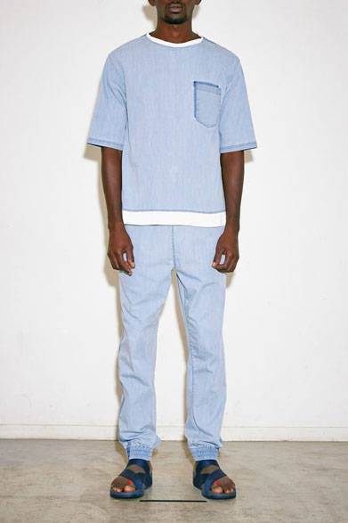 シャツ1万8360円、パンツ1万9440円