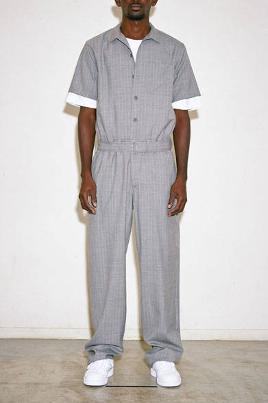 ツナギ4万2120円、TEE 8100円