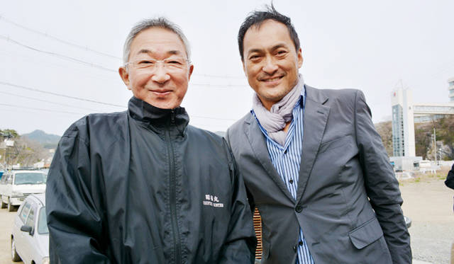 対談後のツーショット。このおよそ2週間後、前川さんは船頭として「第18昭福丸」に乗船、気仙沼港から出航した