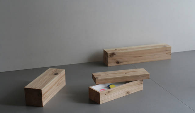 「規格アソビ」西本良太（Photo：西本良太）　角材、タイル、水道管パイプなど規格製品の単位とその周辺のものづくり