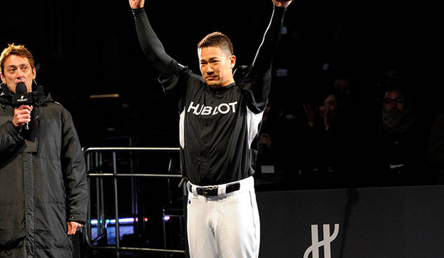 田中選手は、与えられた9球のうち、最も難易度の高い100万円の的（直径10cm）を含む7箇所の的に投げ当て、見事290万円を獲得した。