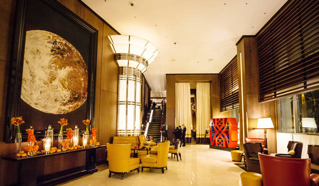 45 Park Lane｜45パークレーン<br>アールデコを現代的に解釈したデザインで纏められた、45パークレーンのエントランス