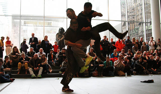 コンタクトゴンゾ　Photo by Choi Kafai