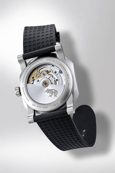 <strong>rana(ラナ)</strong><br/>ケース｜ステンレススチール<br/>ムーブメント｜自動巻き（ETA-2824 ウッドペッカー緩急針）<br/>パワーリザーブ｜40時間<br/>風防｜サファイアクリスタル<br/>ストラップ｜ラバー<br/>防水性｜10気圧<br/>税込予価｜62万6400円<br/><br/>TiCTAC 恵比寿店<br /> Tel. 03-3449-8462<br /> http://www.tictac-web.com/german_watch_2015<br />