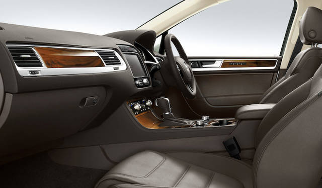 Volkswagen Touareg│フォルクスワーゲン トゥアレグ アップグレードパッケージ用のインテリア