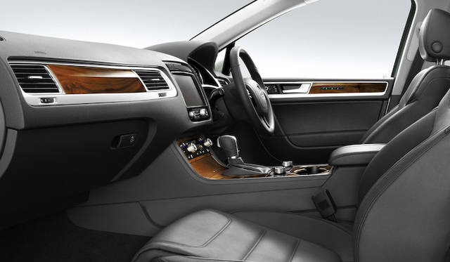 Volkswagen Touareg│フォルクスワーゲン トゥアレグ アップグレードパッケージ用のインテリア