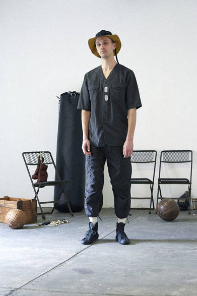 シャツ2万3760円、パンツ2万3760円、ハット1万5120円