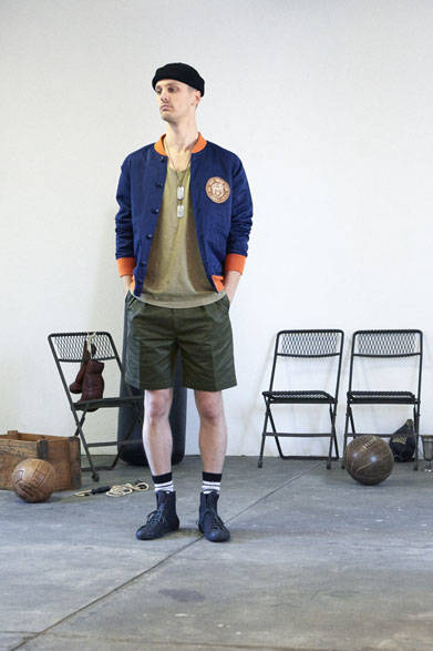 ブルゾン4万9680円、Tシャツ7344円、ショートパンツ2万2680円