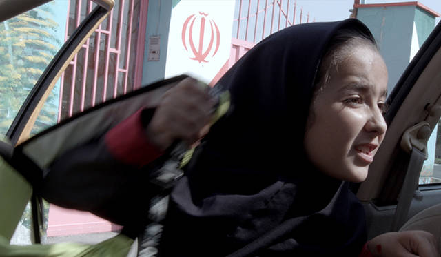 <strong>金熊賞<br/>『Taxi』</strong><br/>製作国：イラン<br/>監督：ジャファル・パナヒ（Jafar Panahi）