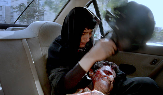 <strong>金熊賞<br/>『Taxi』</strong><br/>製作国：イラン<br/>監督：ジャファル・パナヒ（Jafar Panahi）