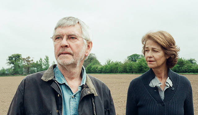 <strong>最優秀男優賞（銀熊賞）<br/>最優秀女優賞（銀熊賞）<br/>トム・コートネイ＆シャーロット・ランプリング『45 Years』</strong><br/>製作国：イギリス<br/>監督：アンドリュー・ヘイ（Andrew Haigh）<br/>Agatha A. Nitecka © 45 Years Film Ltd