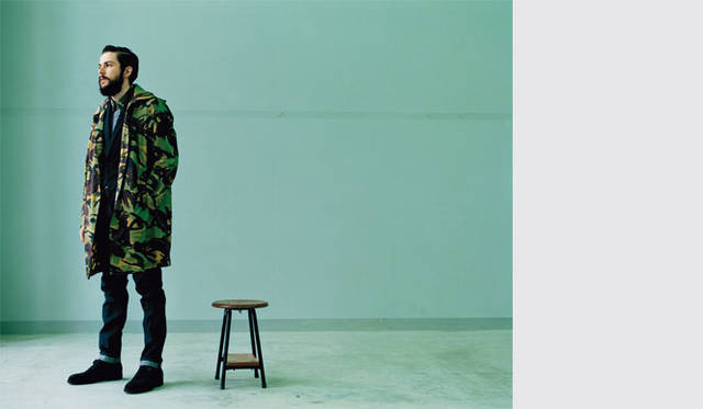 コート4万6440円、ジャケット4万6440円、シャツ2万8080円、パンツ2万4840円、スペクタス別注ブーツ5万8320円