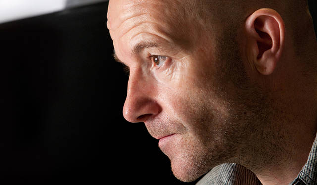 シャウアー氏は、彫金だけでなく、宝飾加工や時計組み立ての技術まで得意としている。