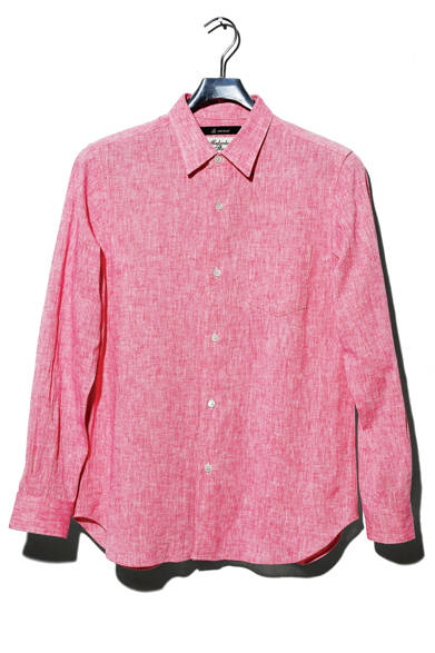 ドライタッチで涼しげな綿麻のシャンブレー素材を使ったレディースシャツ