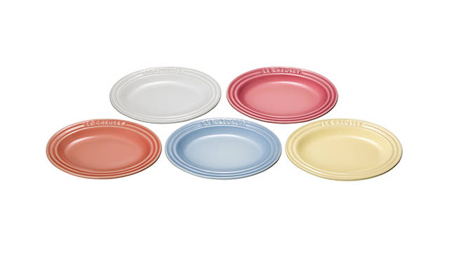 <strong>ミニ・オーバル・プレート（5枚入り）</strong><br />カラー｜ホリデーブランチ<br />価格｜5000円（縦10×横13.5cm）