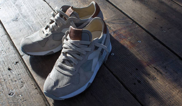 「TRIDENT 90 NYL」（ghost gray）3万1860円