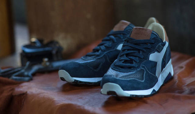 「TRIDENT 90 NYL」（blue wing teal）3万1860円