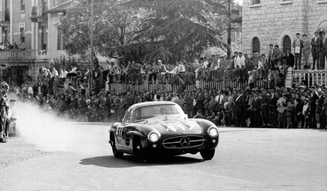 1955年ミッレミリアでクラス優勝を果たしたメルセデス・ベンツ 300 SL