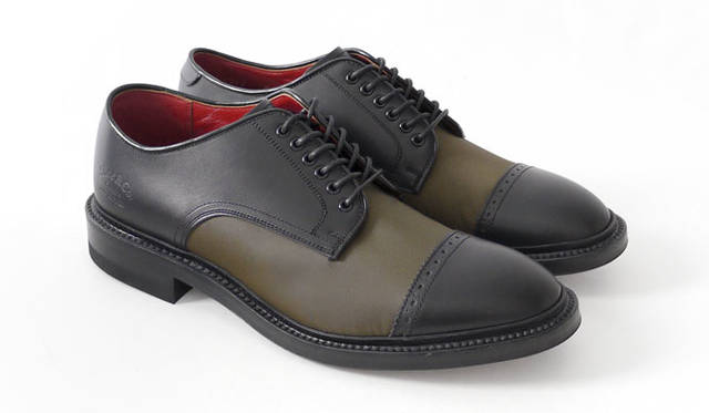 「Obliquie Straight-Tip」（カーキ）