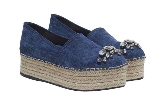 スリッポン エスパドリーユ　 カラー｜ブルーデニム　8万9000円（予定価格）