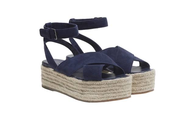 アンクルストラップ スリッポン エスパドリーユ　 カラー｜ネイビー　6万3000円（予定価格）